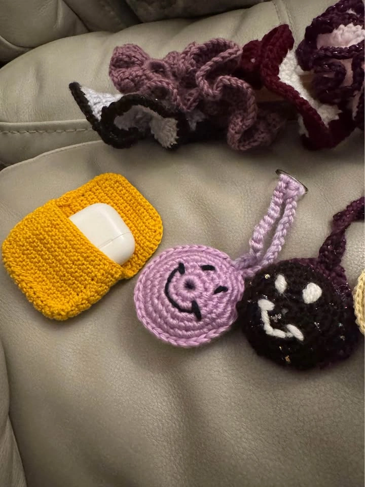Handmade Crochet Accessories Bundle - photo 4