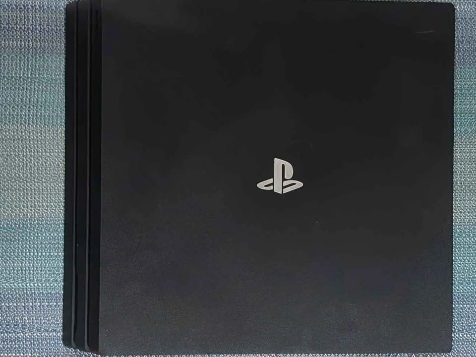 Sony PlayStation 4 Pro 1TB Console Bundle - photo 2