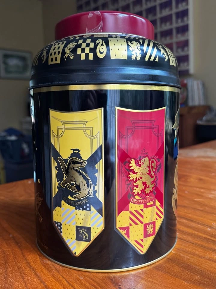 Harry Potter Hogwarts Tea Tin - NEW - photo 2