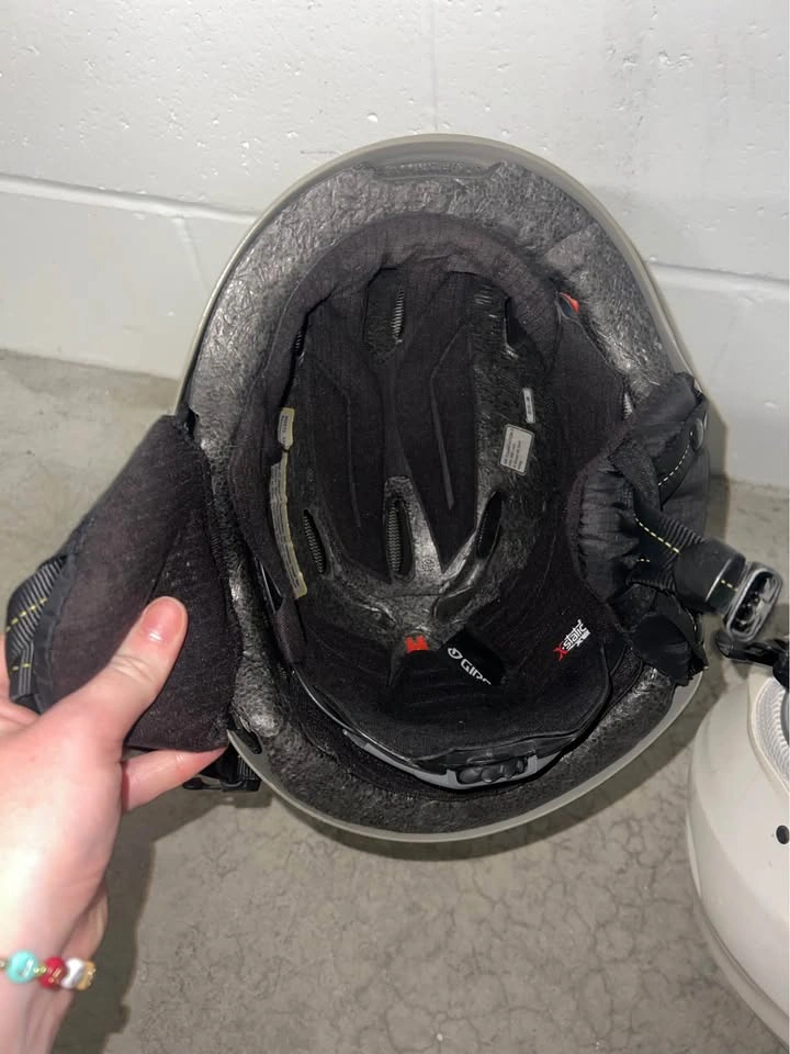 Ski helmets - photo 4