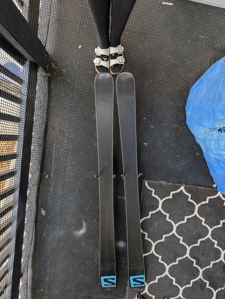 Women's 162 cm skis with bindings - photo 4