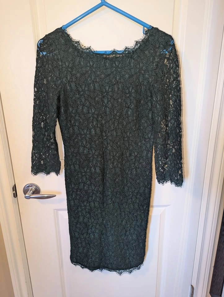 Aritzia/Baton Green Rafael Lace Dress. Sz 6