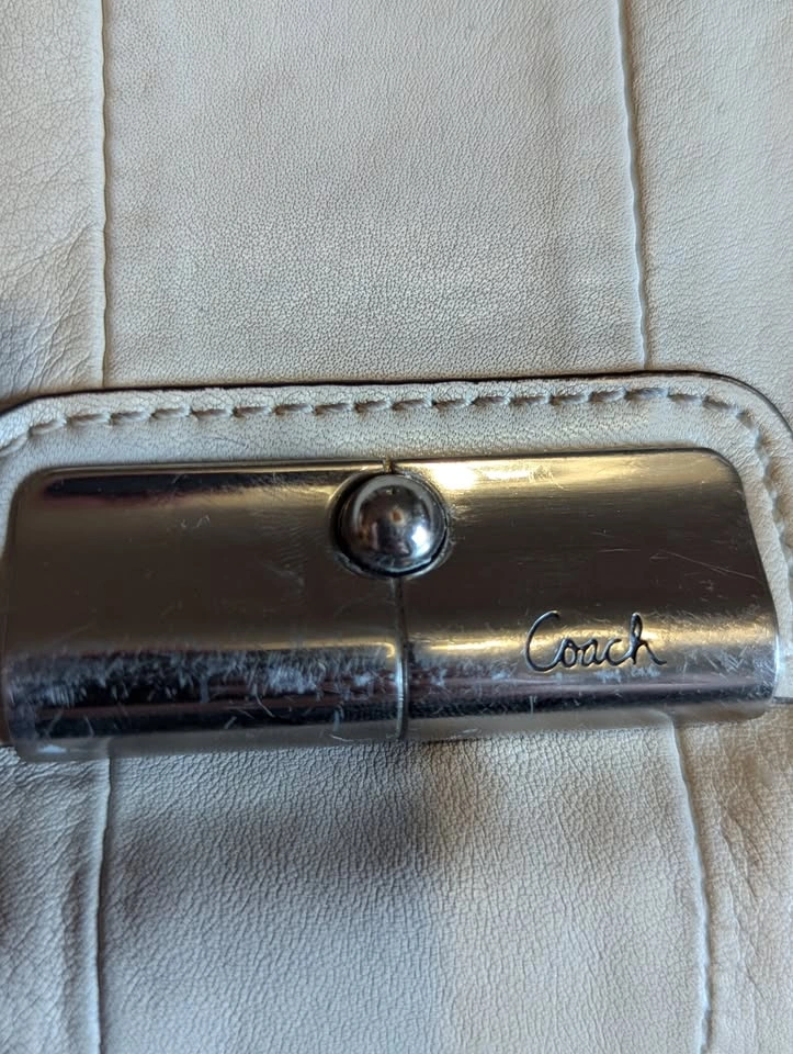 Coach Leather Clutch - photo 5