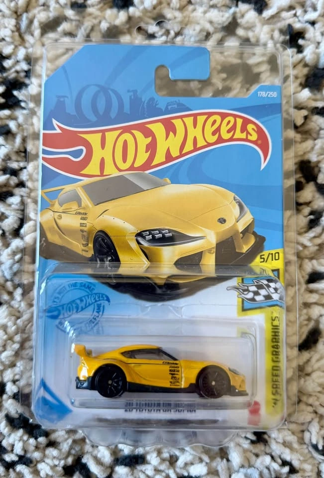Hot Wheels Toyota GR Supra Set - photo 2