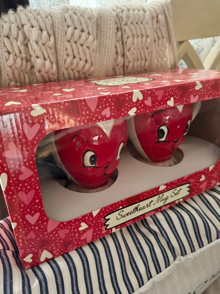 Johanna Parker Sweetheart Mug Set - photo 4