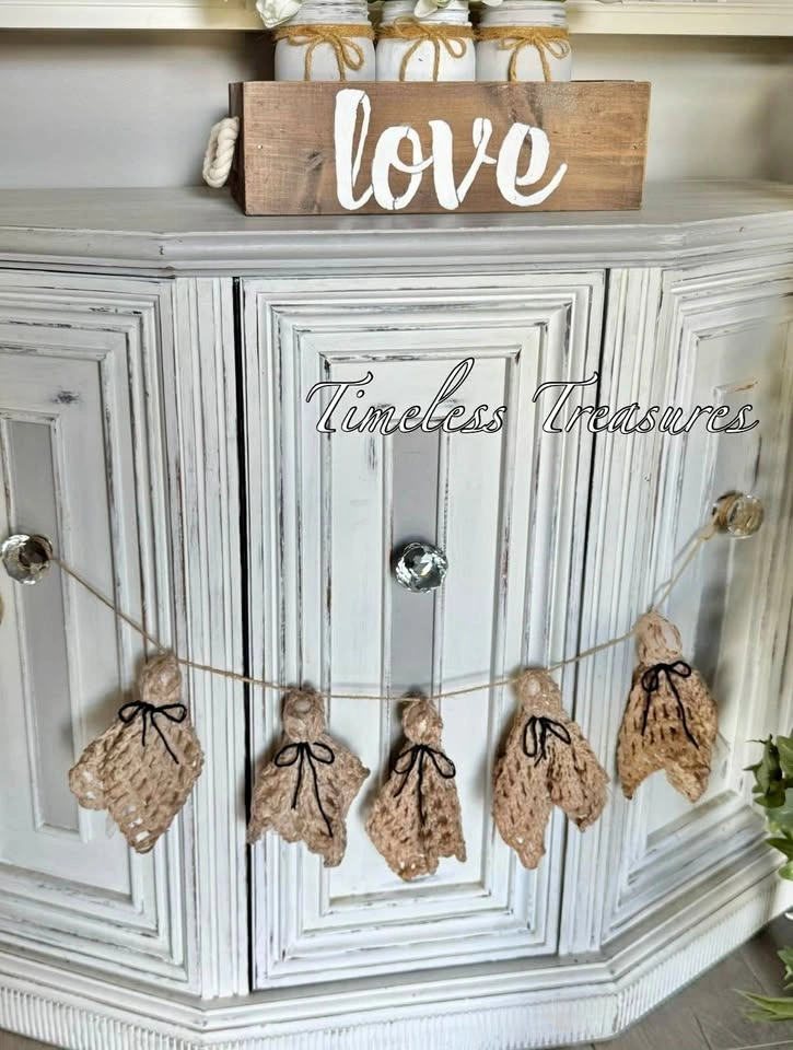 Primitive Crochet Ghost Banner