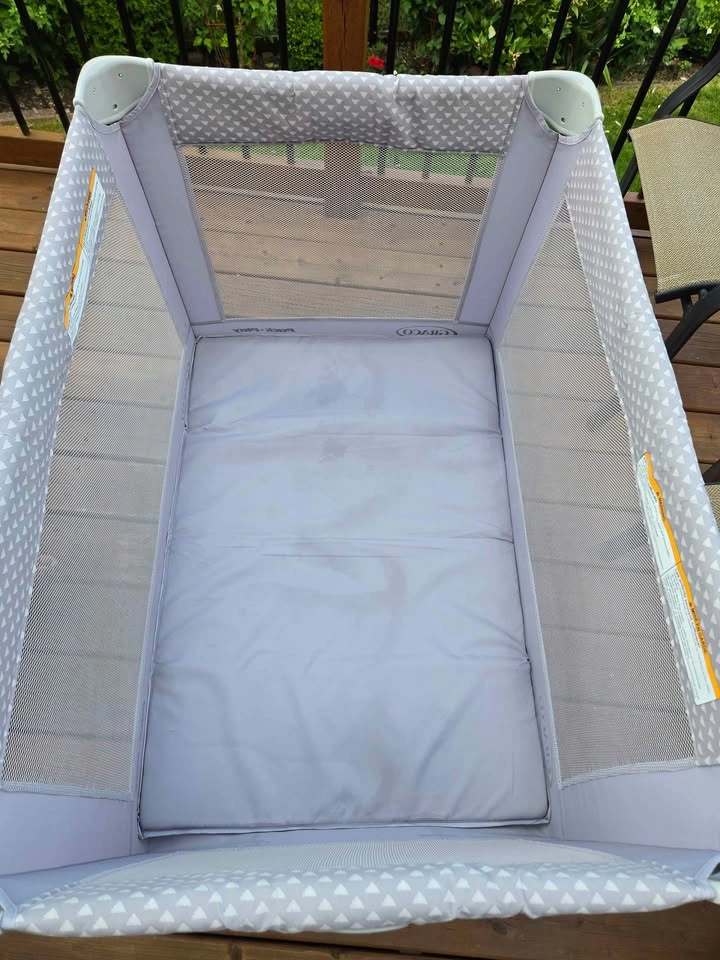 Graco Pack 'n Play portable playard - photo 5