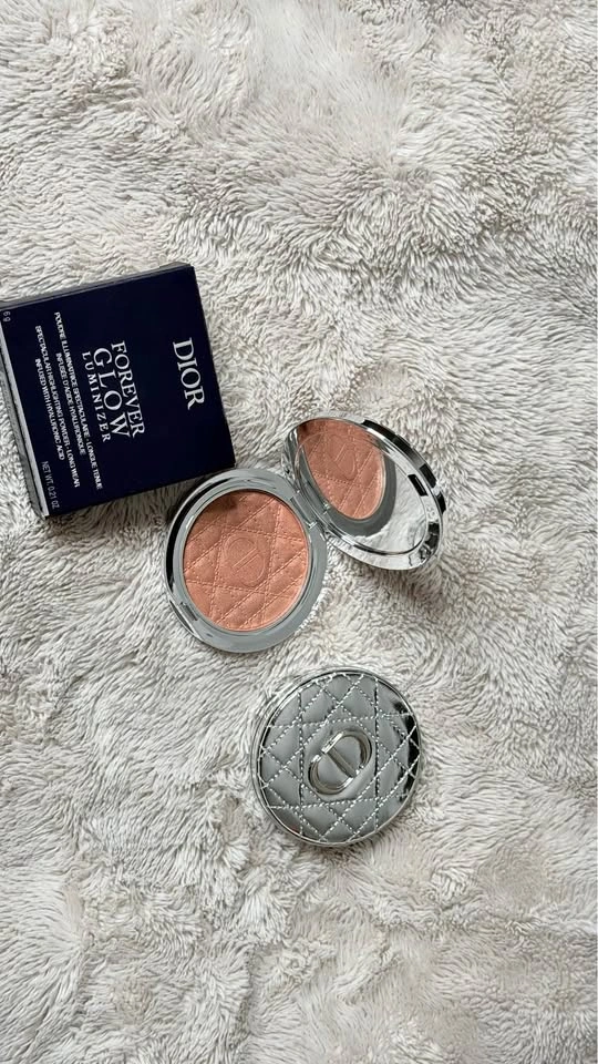 Dior Glow Highlighter