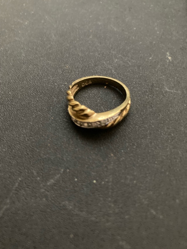 gold ring