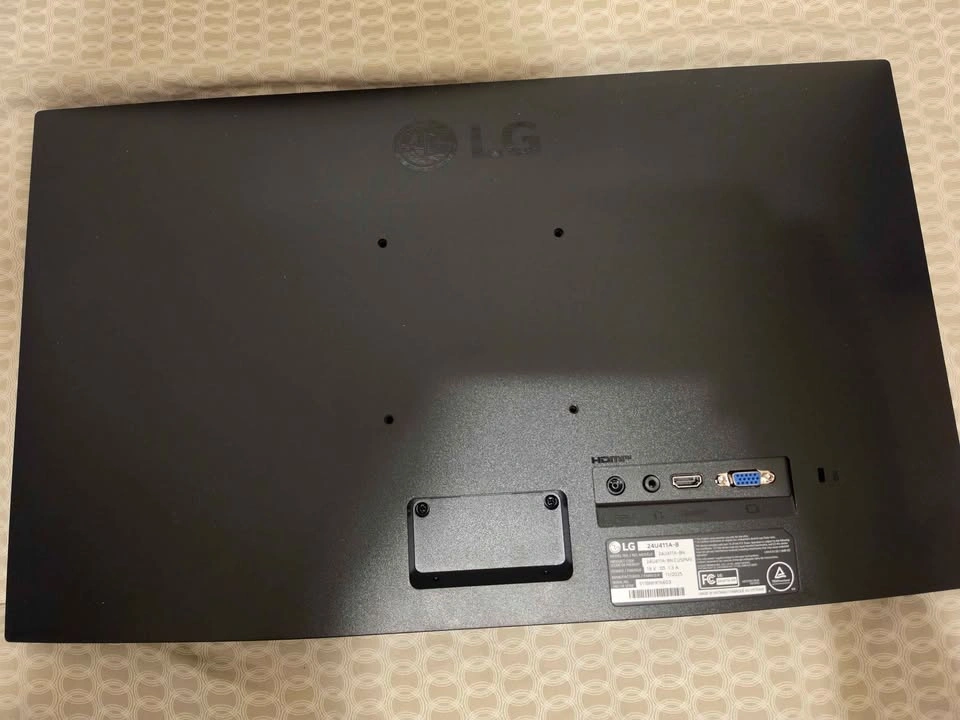 LG MONITOR EXCELLENT CONDITION 24 INCH - photo 4
