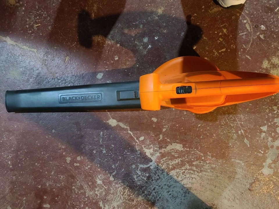 BLACK DECKER LEAF BLOWER NOT CORDLESS - photo 3