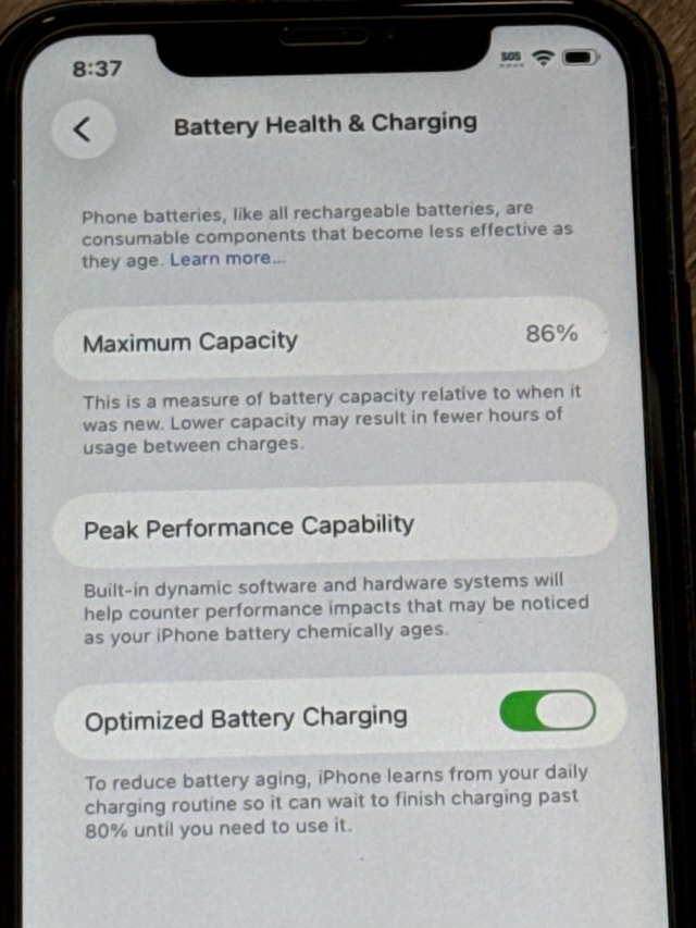 iPhone 11 Unlocked 64GB mint condition - photo 3