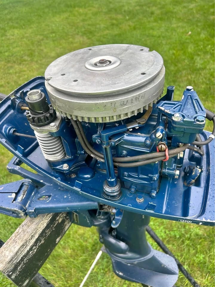 Evinrude 6 hp outboard boat motor