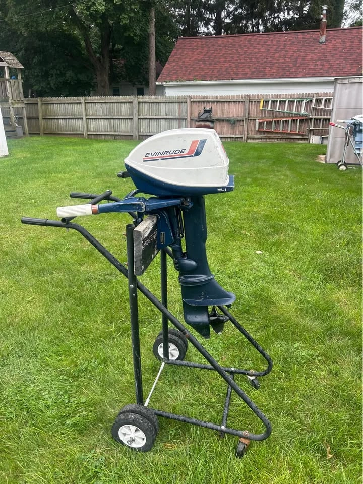 Evinrude 6 hp outboard boat motor - photo 3