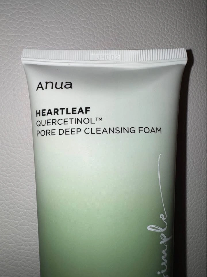 Korean skincare (anua pore deep cleansing foam)