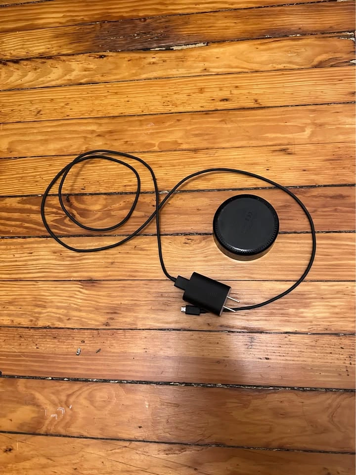 Amazon Echo Dot 2nd Generation. Cable Included. Pickup in Park S - photo 2