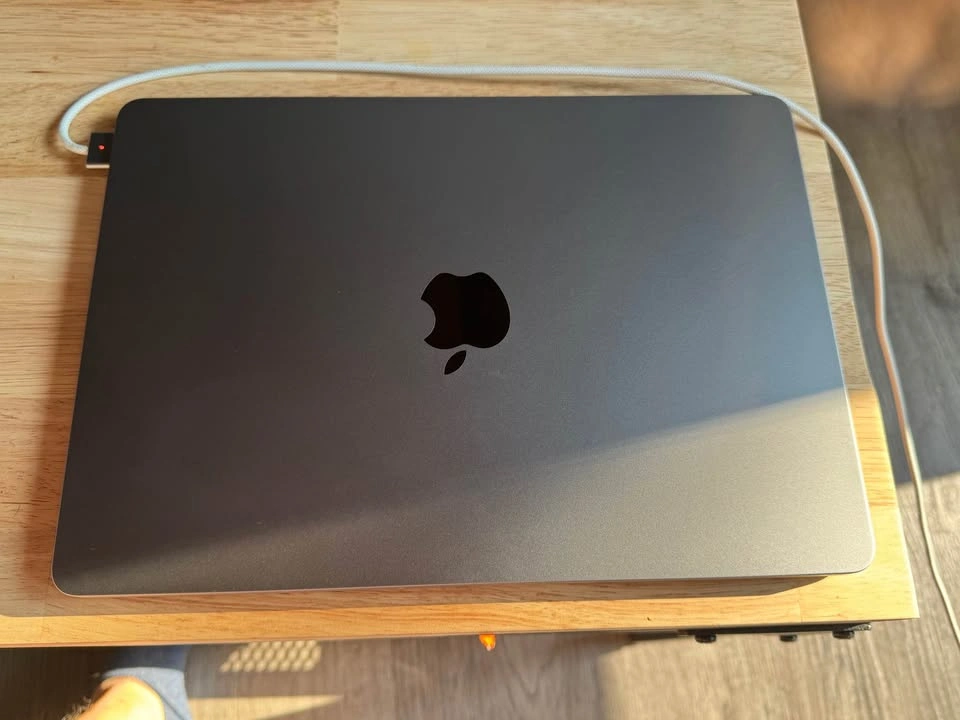 Apple MacBook Air 13.6" M2 Chip 8GB RAM 256GB SSD - photo 2