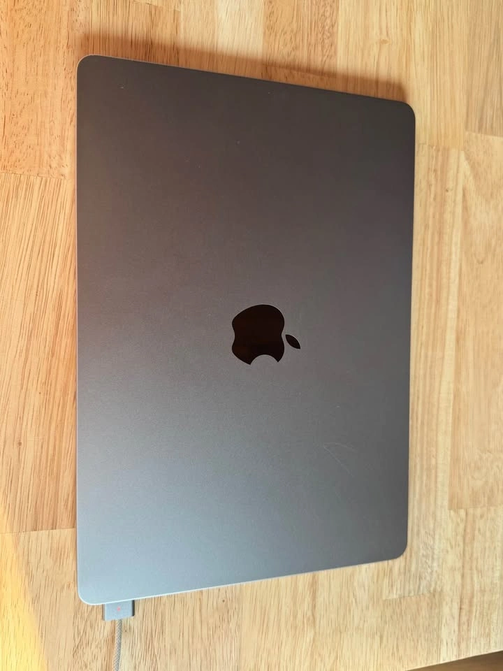 Apple MacBook Air 13.6" M2 Chip 8GB RAM 256GB SSD - photo 3