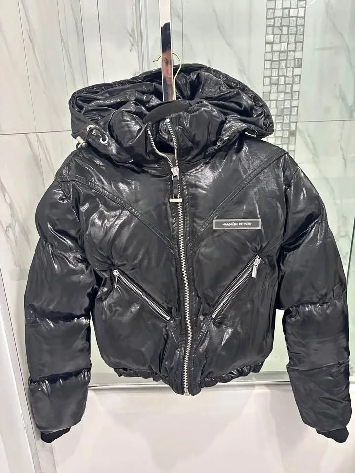 Manière De Voir Women’s Puffer Jacket thumbnail
