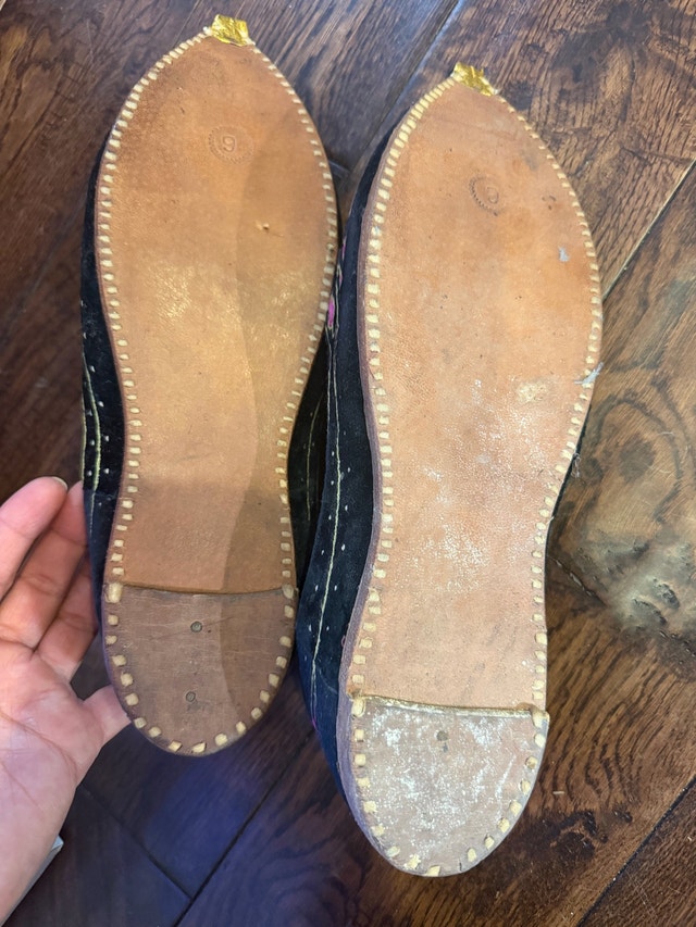 Embroidered Jutti Flats - photo 2