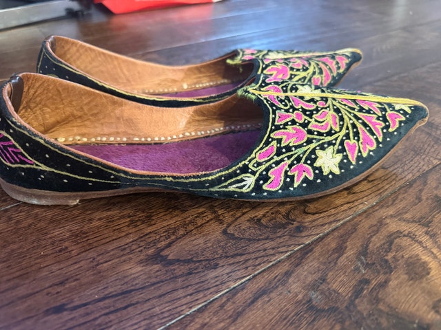 Embroidered Jutti Flats - photo 3