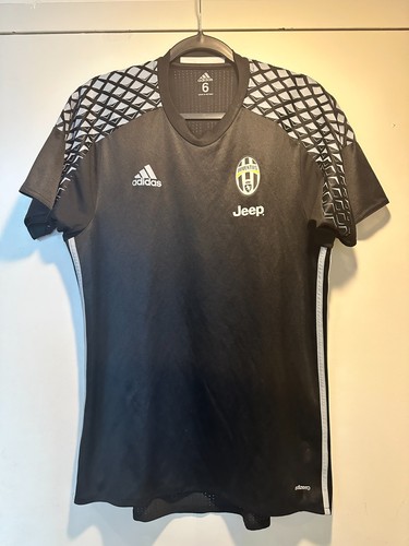 Player Issue Juventus 2016/17 Buffon Keeper Training Kit Size 6