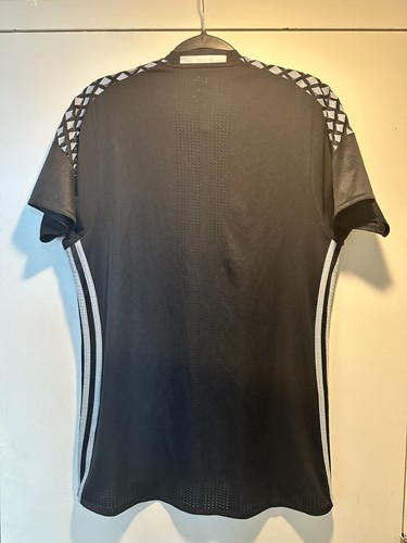 Player Issue Juventus 2016/17 Buffon Keeper Training Kit Size 6 - photo 2