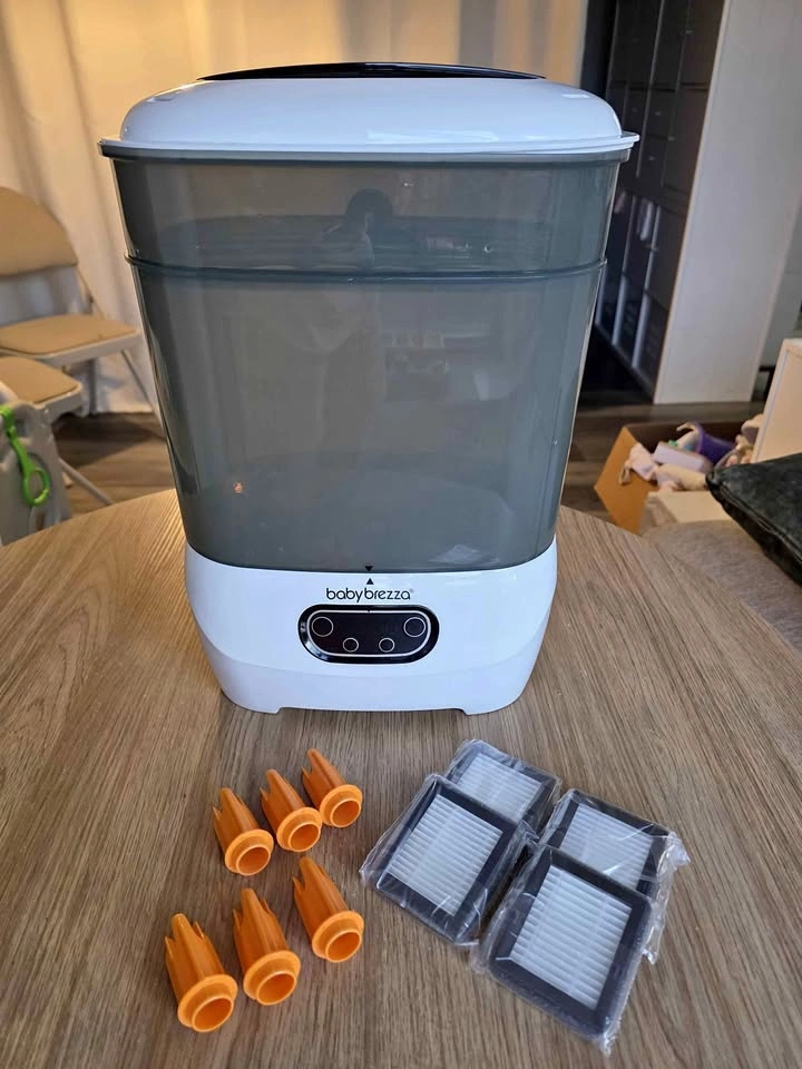 Baby Brezza Bottle Sterilizer & Dryer + 4 Extra Filters
