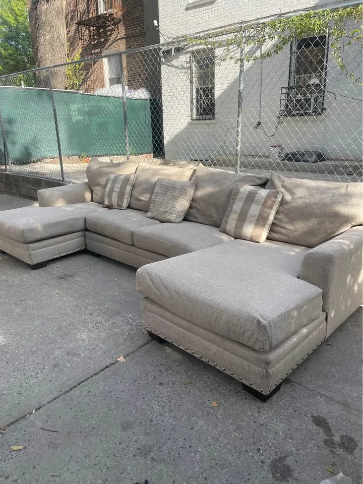 (FREE DELIVERY) Gray sectional couch image indicator(4)