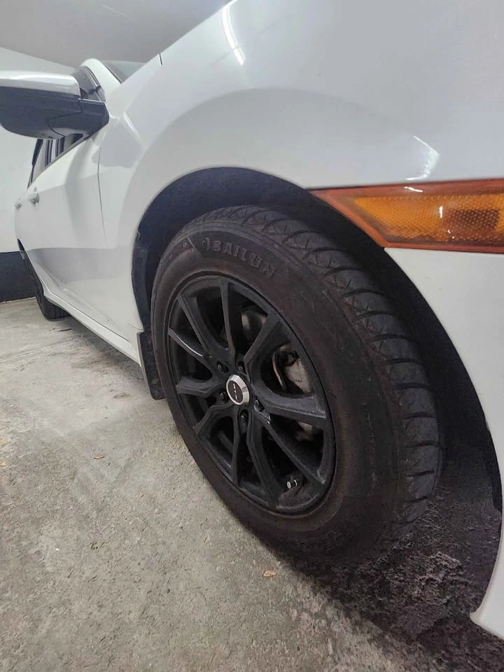 2019 Honda Civic LX, Sedan– Only 65,000 miles, no accidents - photo 2