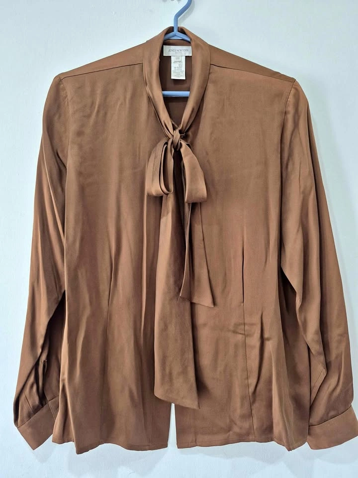 Jones New York Petite 100% Silk Tie Neck Bow Blouse