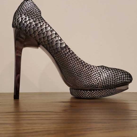 BCBGMaxAzria High Heels - photo 2