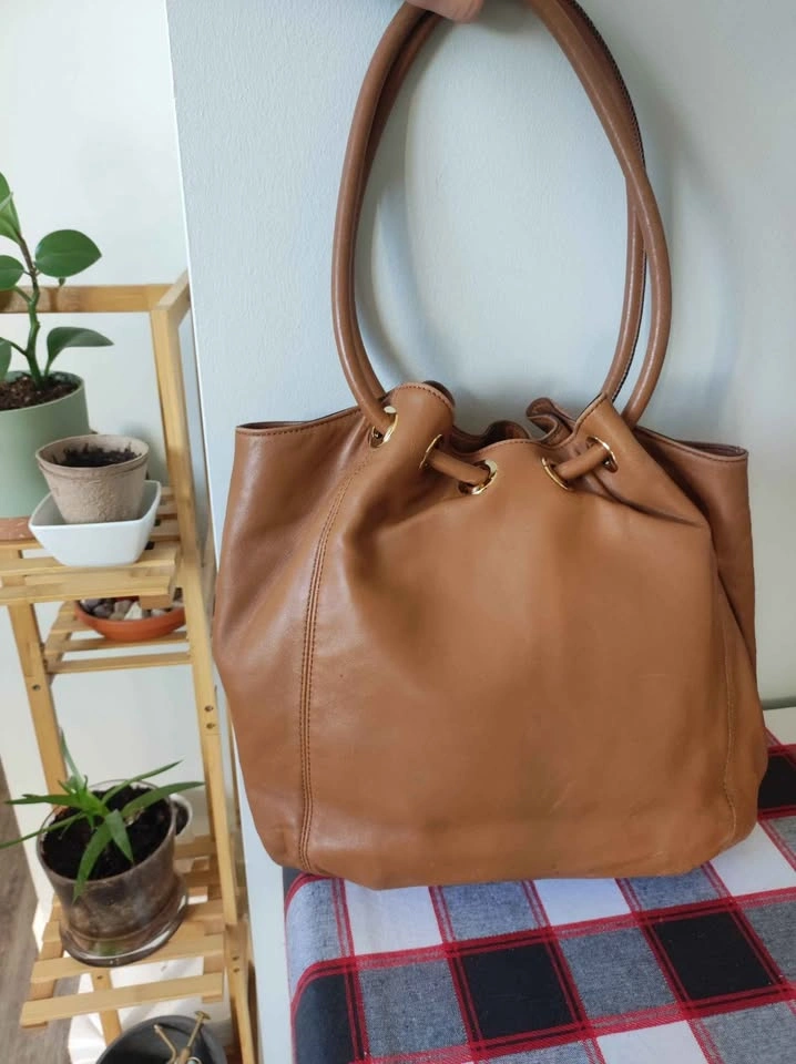 Michael Kors Leather Hobo Bag - photo 2