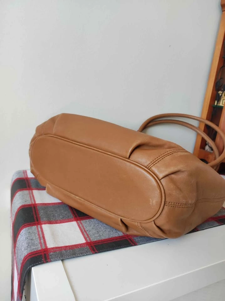 Michael Kors Leather Hobo Bag - photo 3