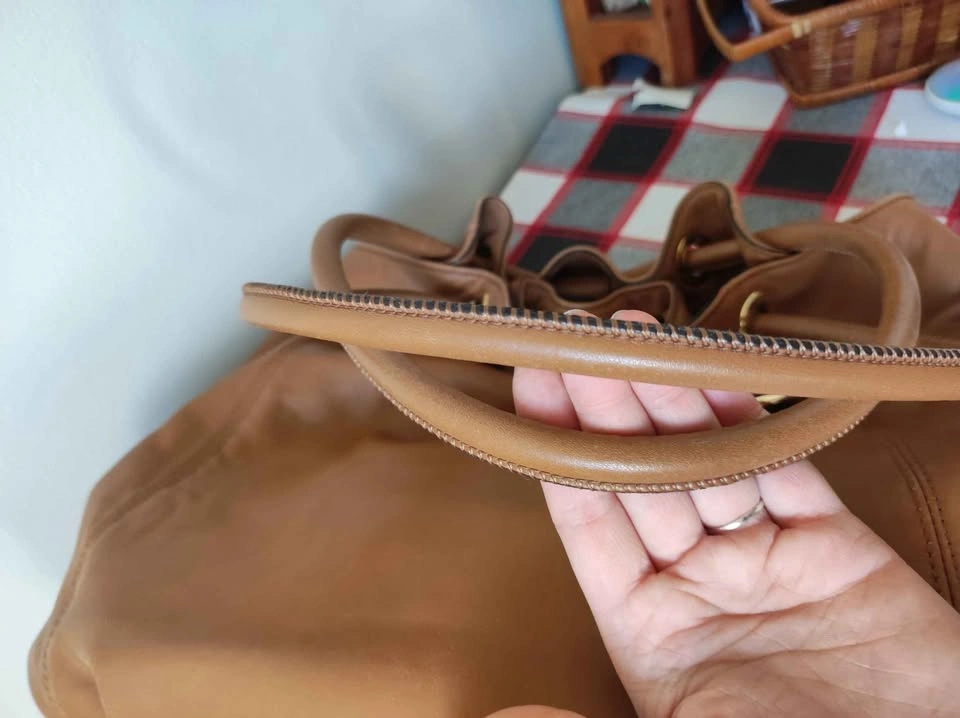 Michael Kors Leather Hobo Bag - photo 4