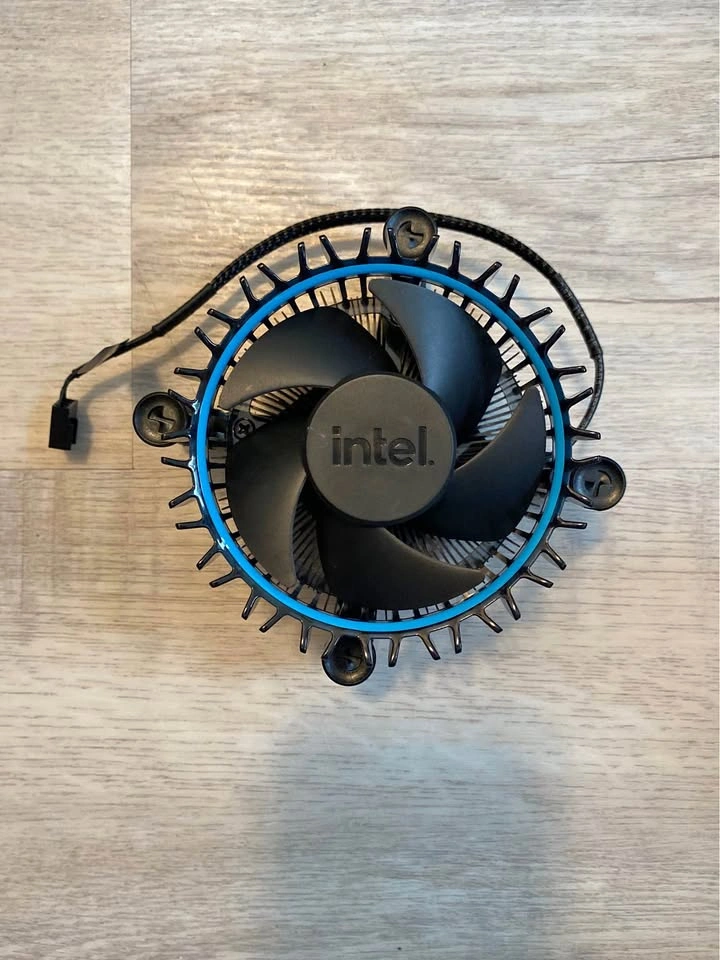 Stock Intel LGA 1700 Cooler