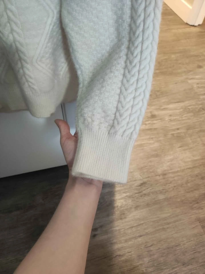 Cream Cable Knit Sweater with Lace Collar size s-m - photo 4