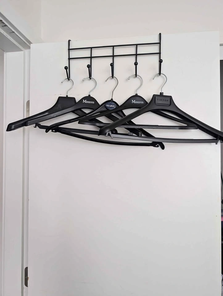 5x Five Black Suit Hangers