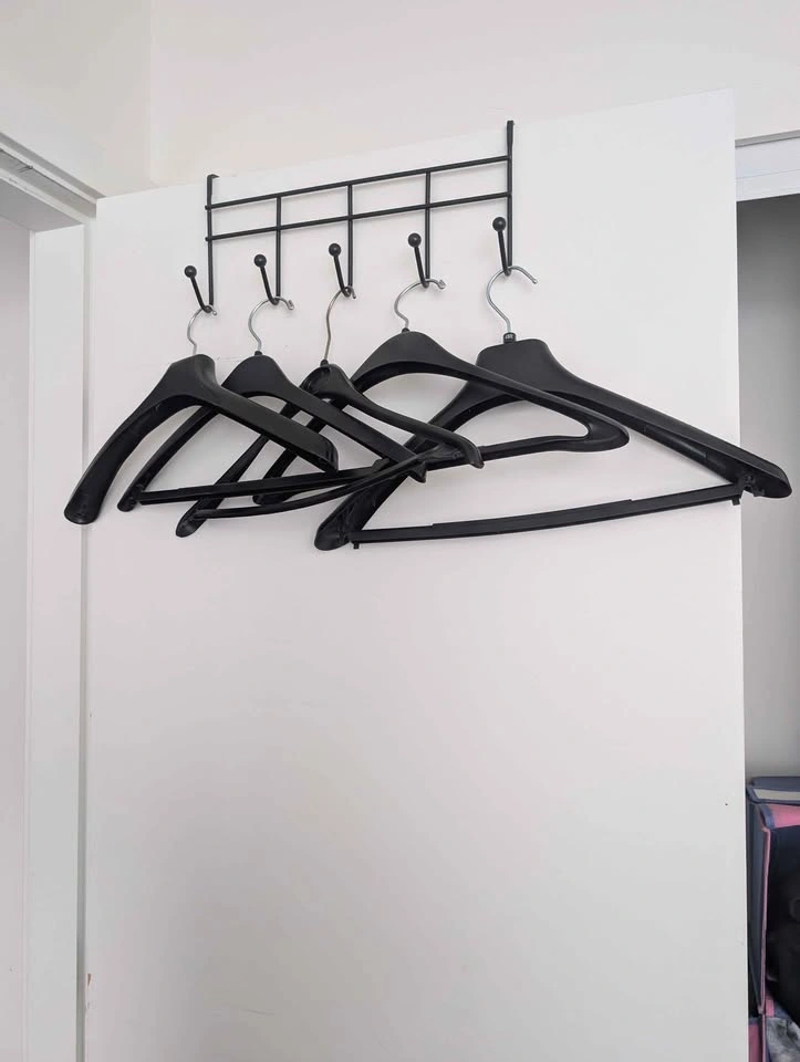 5x Five Black Suit Hangers - photo 2