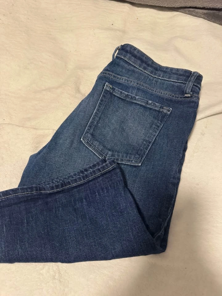 GAP knee length denim shorts - photo 3