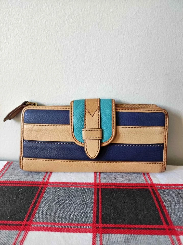 Fossil Striped Leather Clutch Wallet
