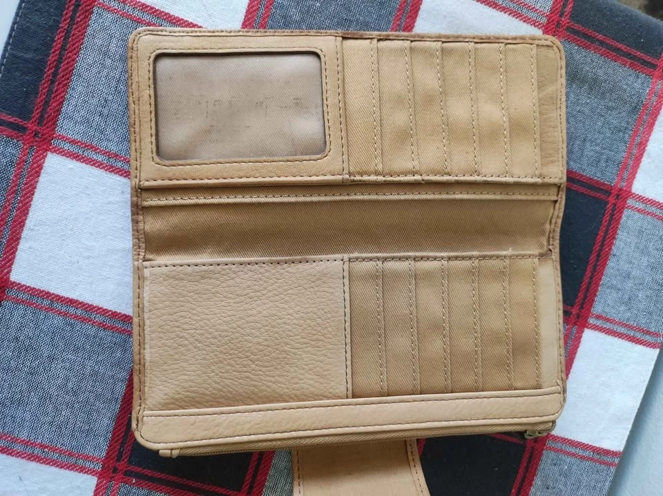 Fossil Striped Leather Clutch Wallet - photo 3