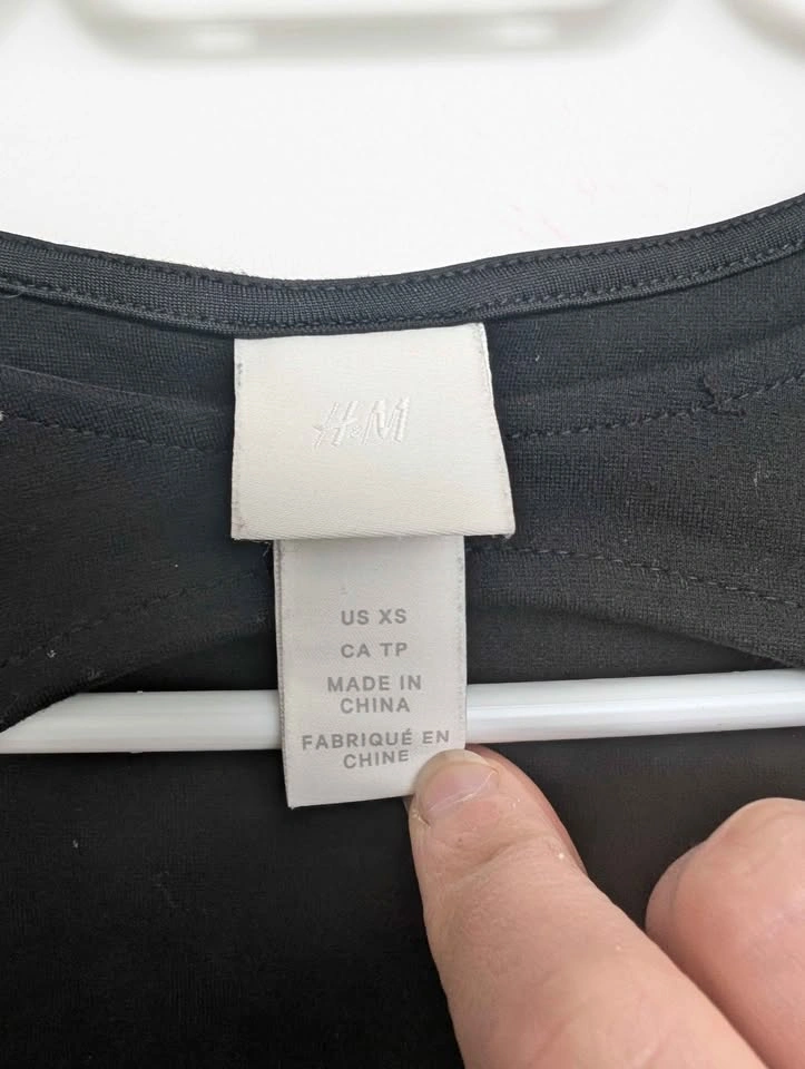H&M Black Cut-Out Puff Sleeve Bodysuit - photo 2