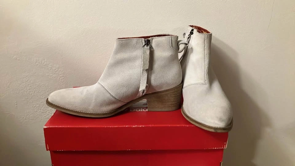Liebeskind Berlin Suede Boots Size 37 - photo 3