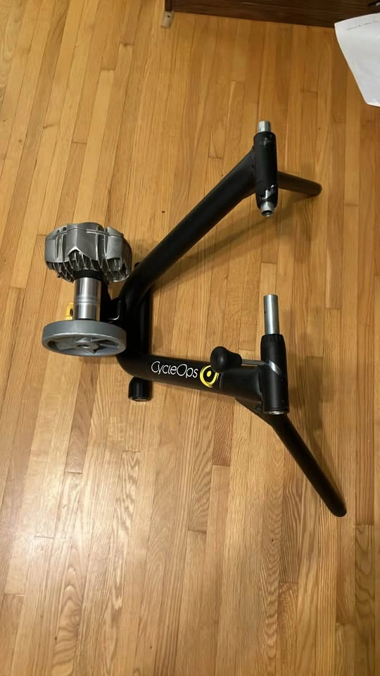 CycleOps Fluid2 Indoor Bike Trainer - photo 2