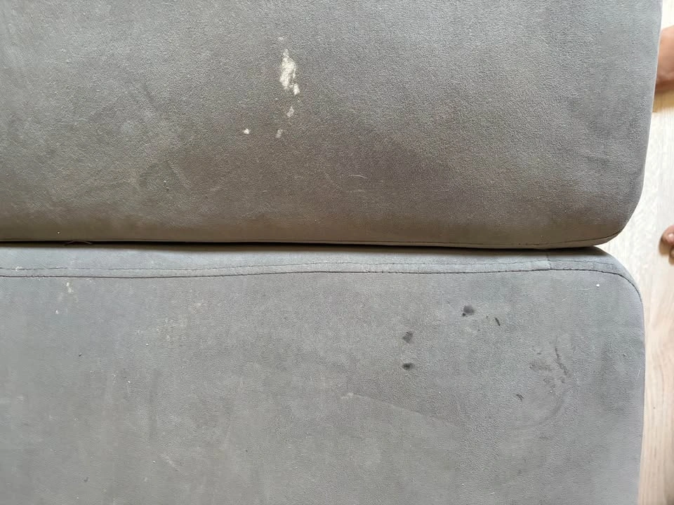 Couch - photo 2