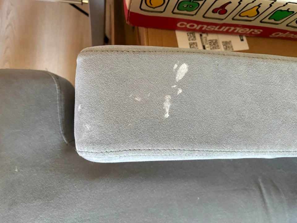 Couch - photo 3