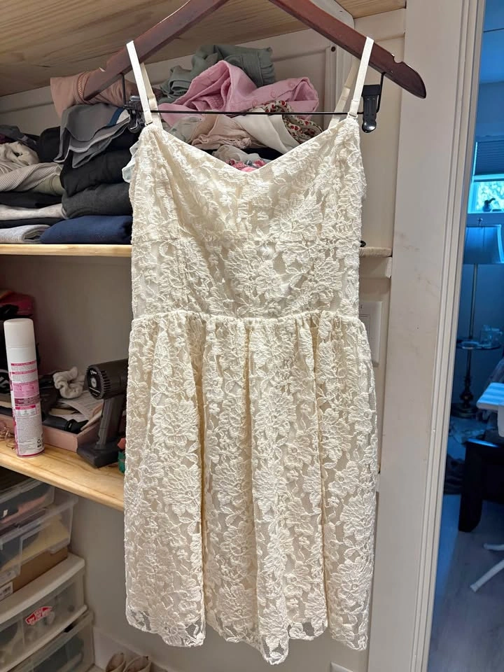 Talula lace dress