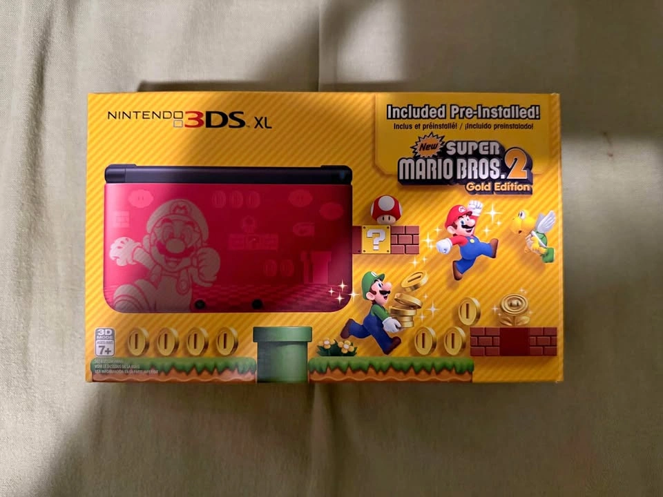 Nintendo 3DS XL New Super Mario Bros. 2 Limited Edition Console