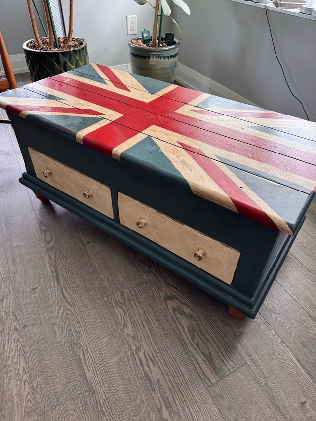 Union Jack Coffee Table / Storage Bench - photo 2